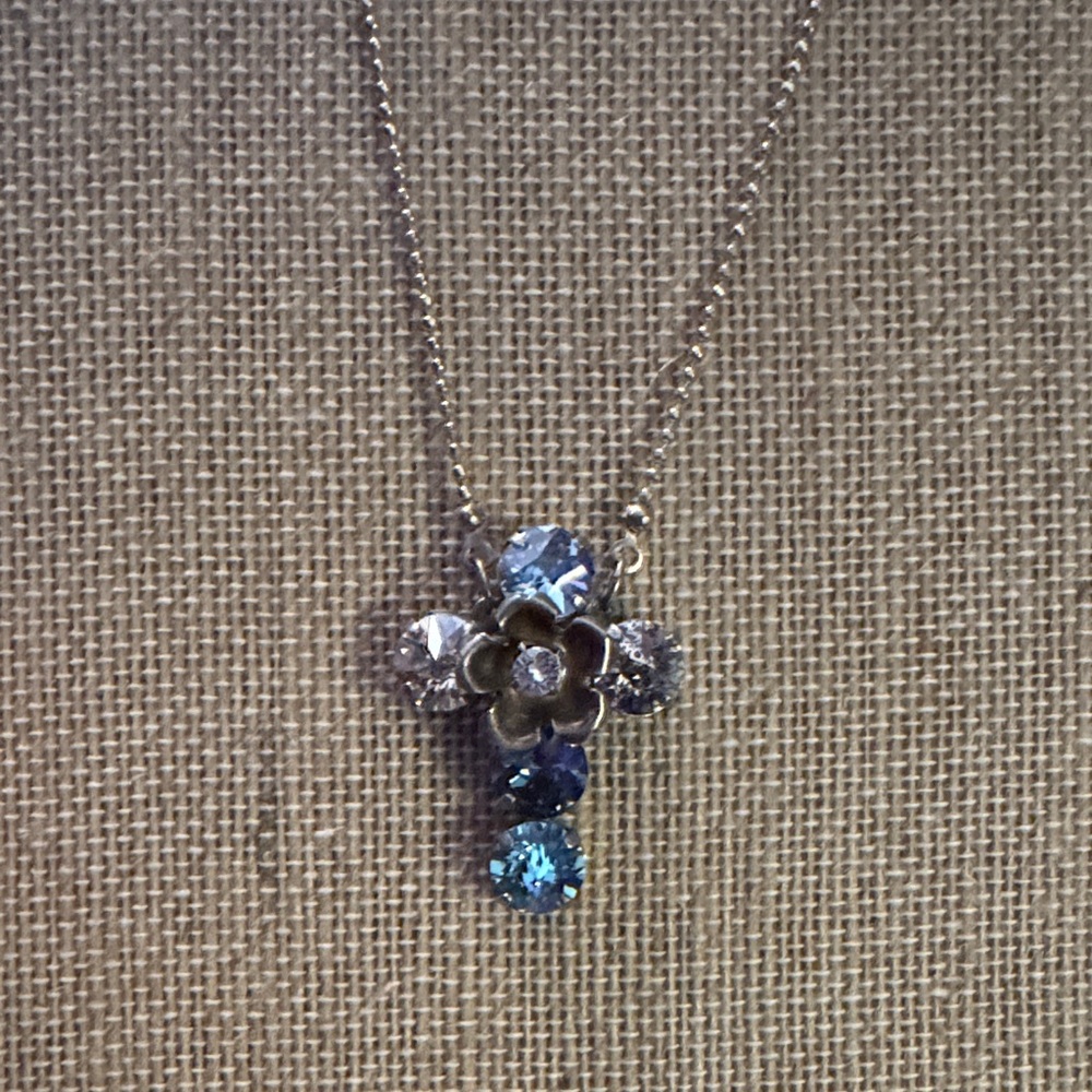 Sabika Memories cross necklace‎ spring 2016